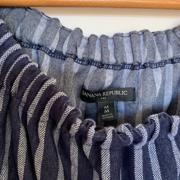 Banana Republic Off The Shoulder Shirt - Picture 3 of 4